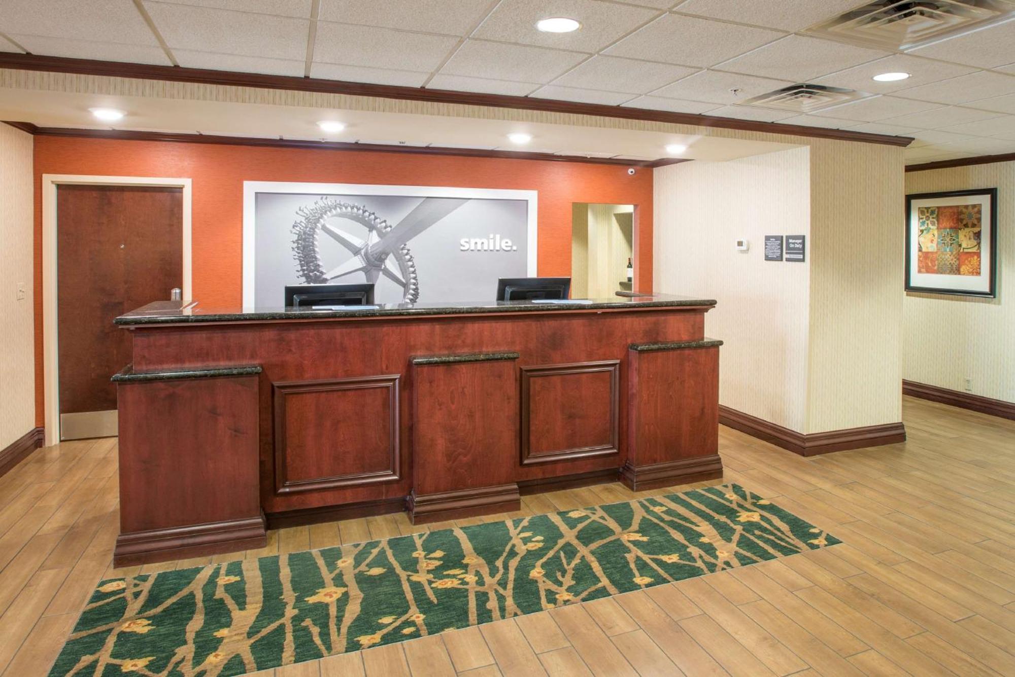 Hampton Inn & Suites Cincinnati-Union Centre Уэст-Честер Экстерьер фото