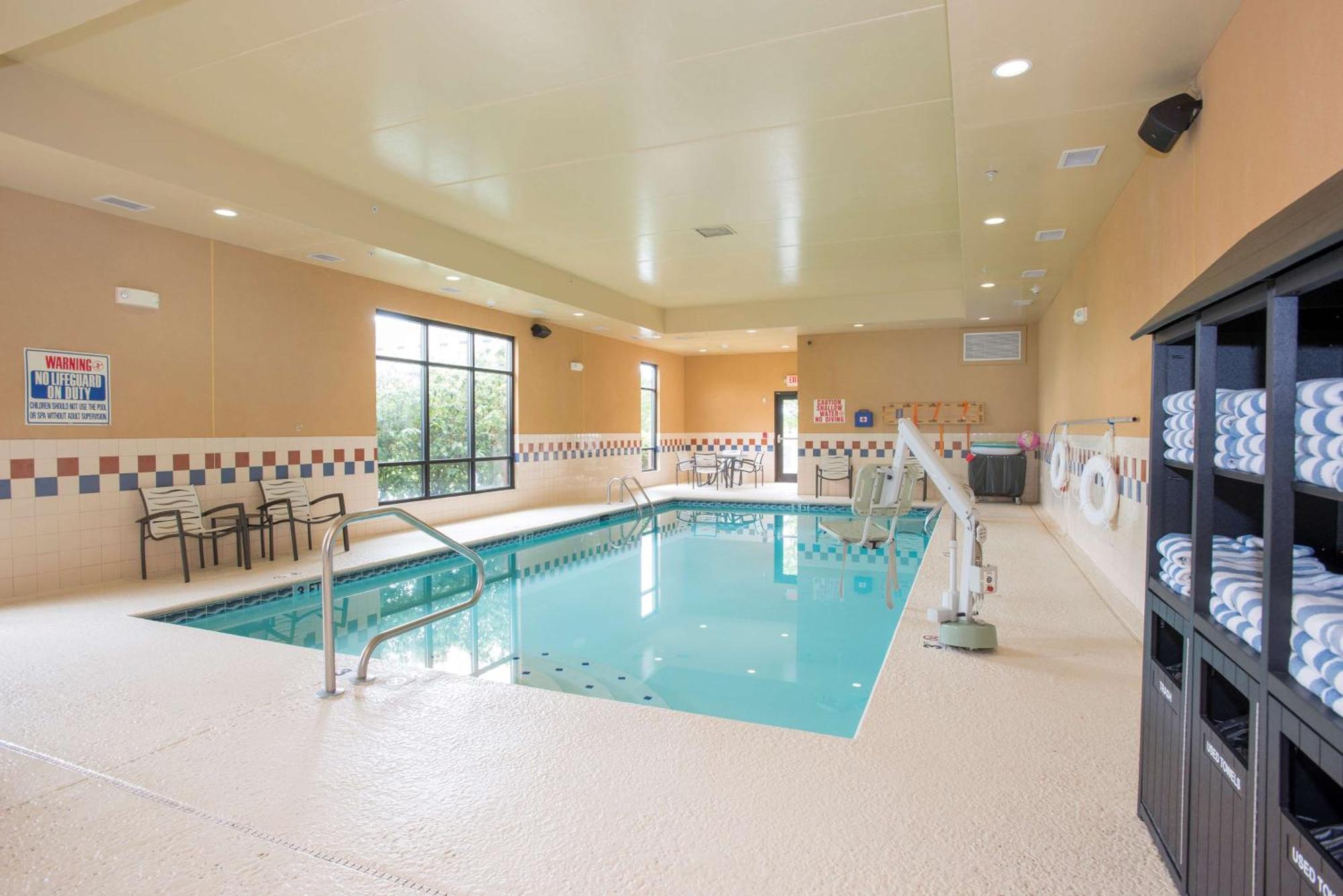 Hampton Inn & Suites Cincinnati-Union Centre Уэст-Честер Экстерьер фото